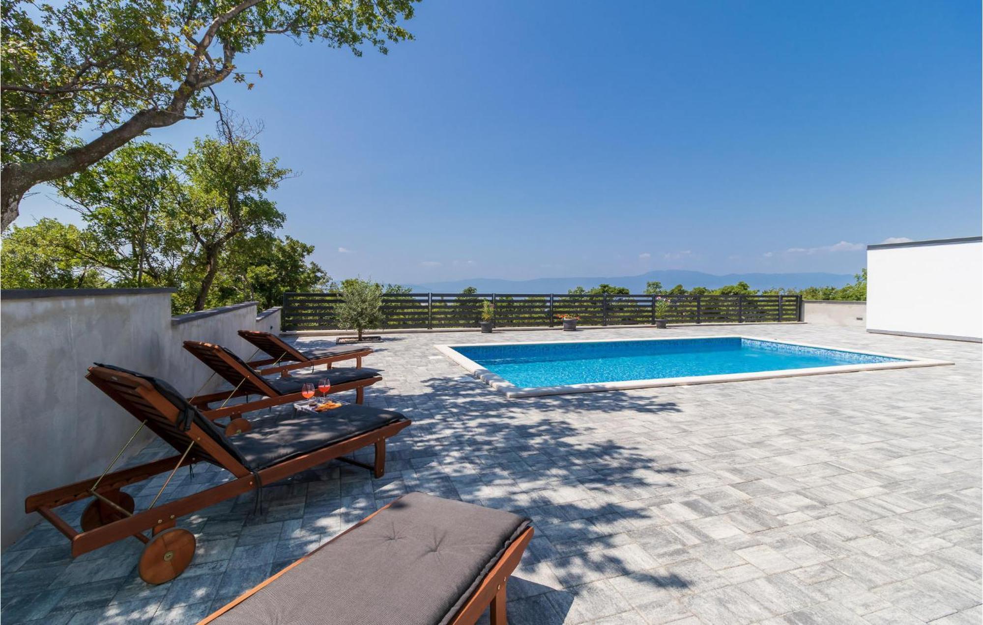Pet Friendly Home In Smrika With Kitchen Zewnętrze zdjęcie